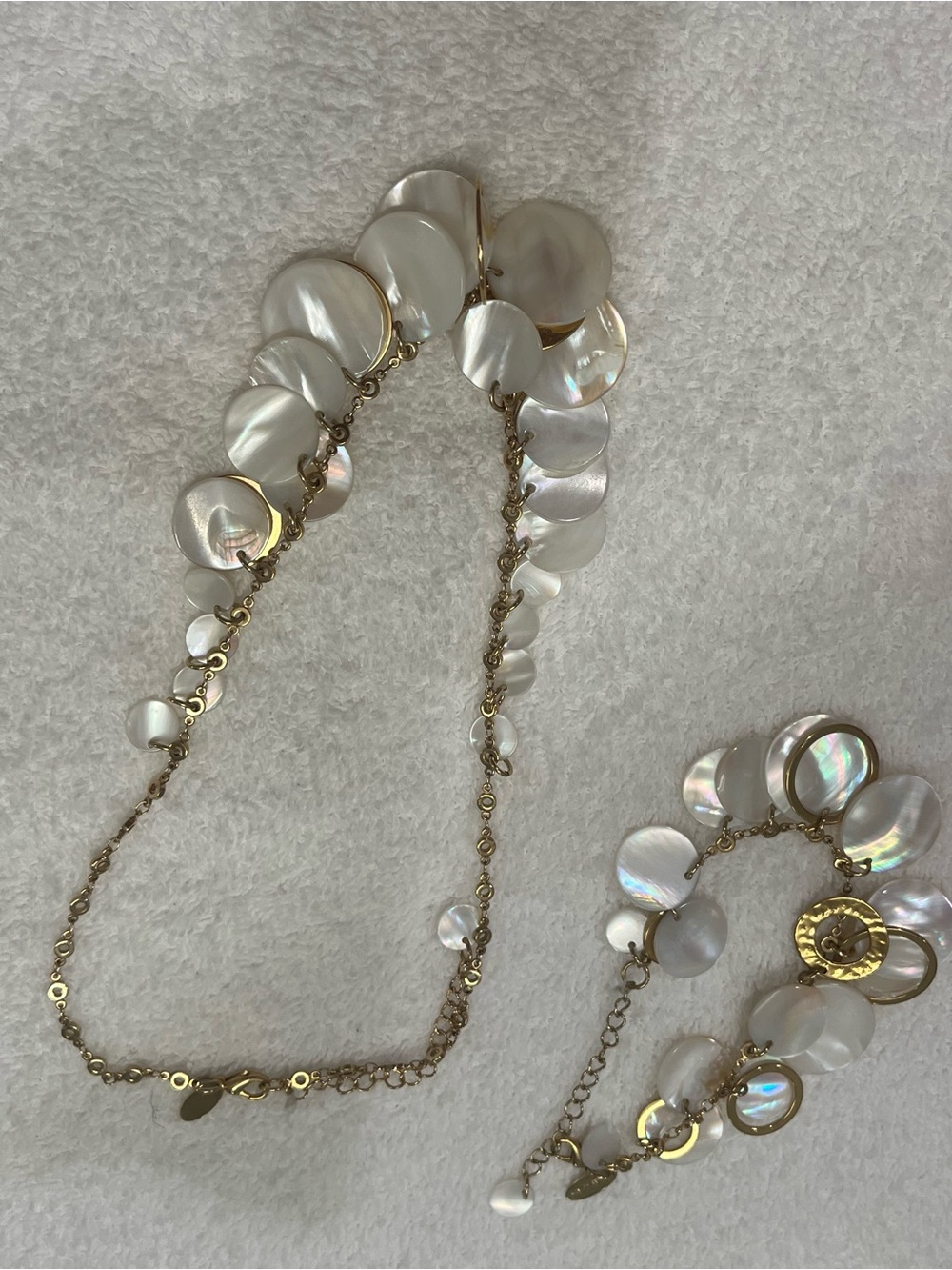 Talbots Mother-of-Pearl Disc Necklace and Bracelet Set - White